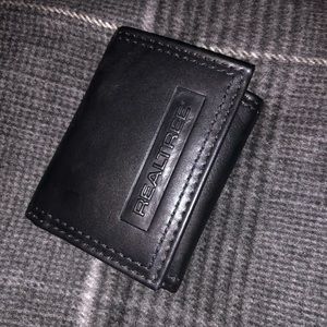 black Realtree tri-fold wallet